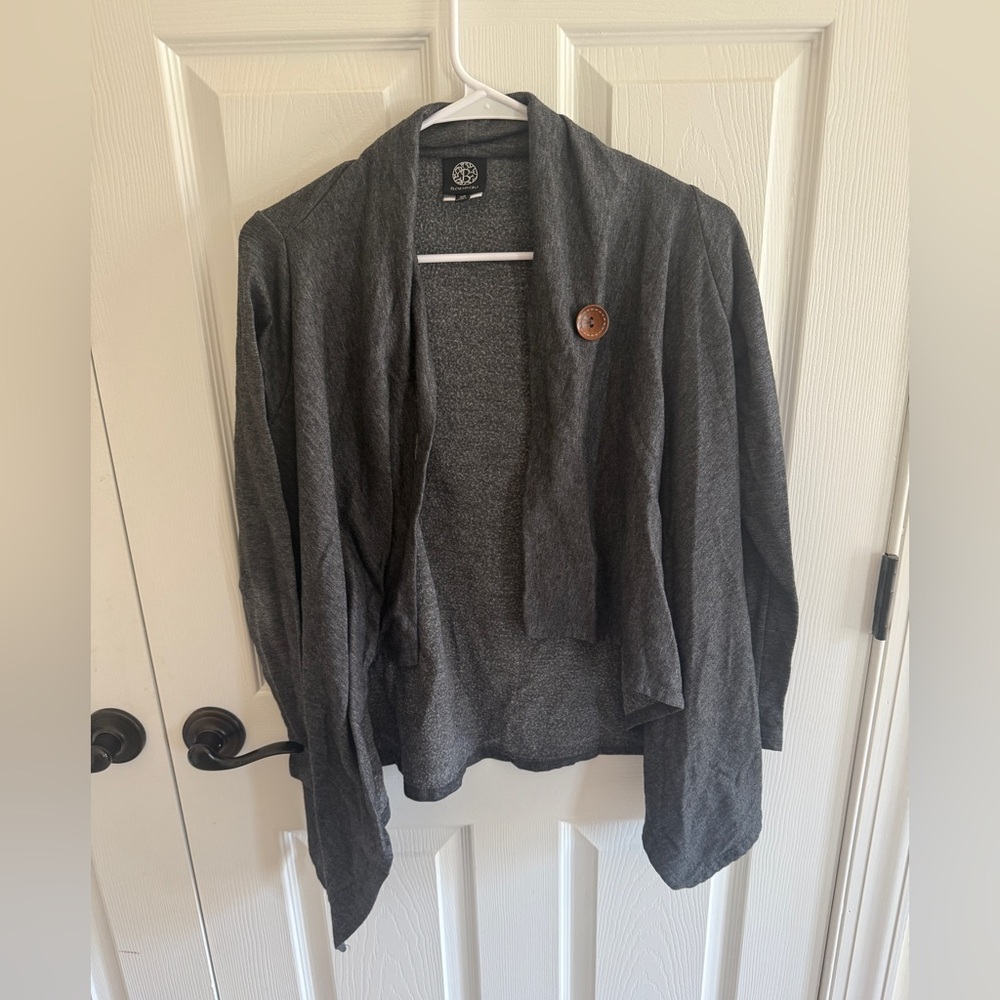 Bobeau Grey Cape Sweater Cardigan Button Close Size XS